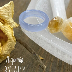 Alquimia baby blue Agate carved band gem ring